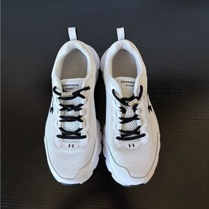 *SOLD* EUC Size 8 W Under Armour Women's Charged Assert 9 Running Shoe